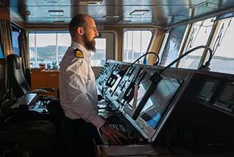 Maritime_Industry_Ship-Bridges_331x222